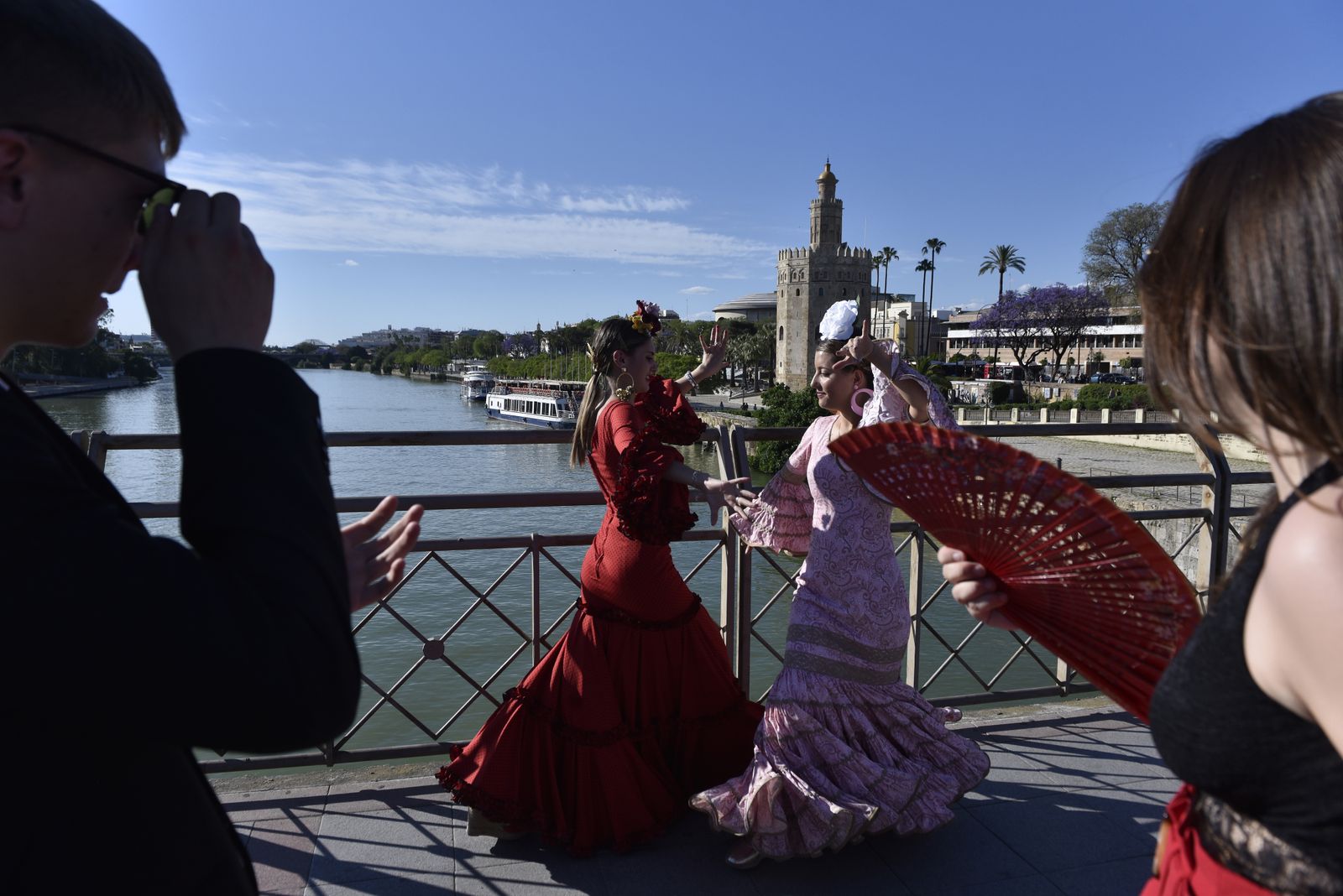 Las imágenes del viernes de Feria. Por Juan Carlos Vázquez