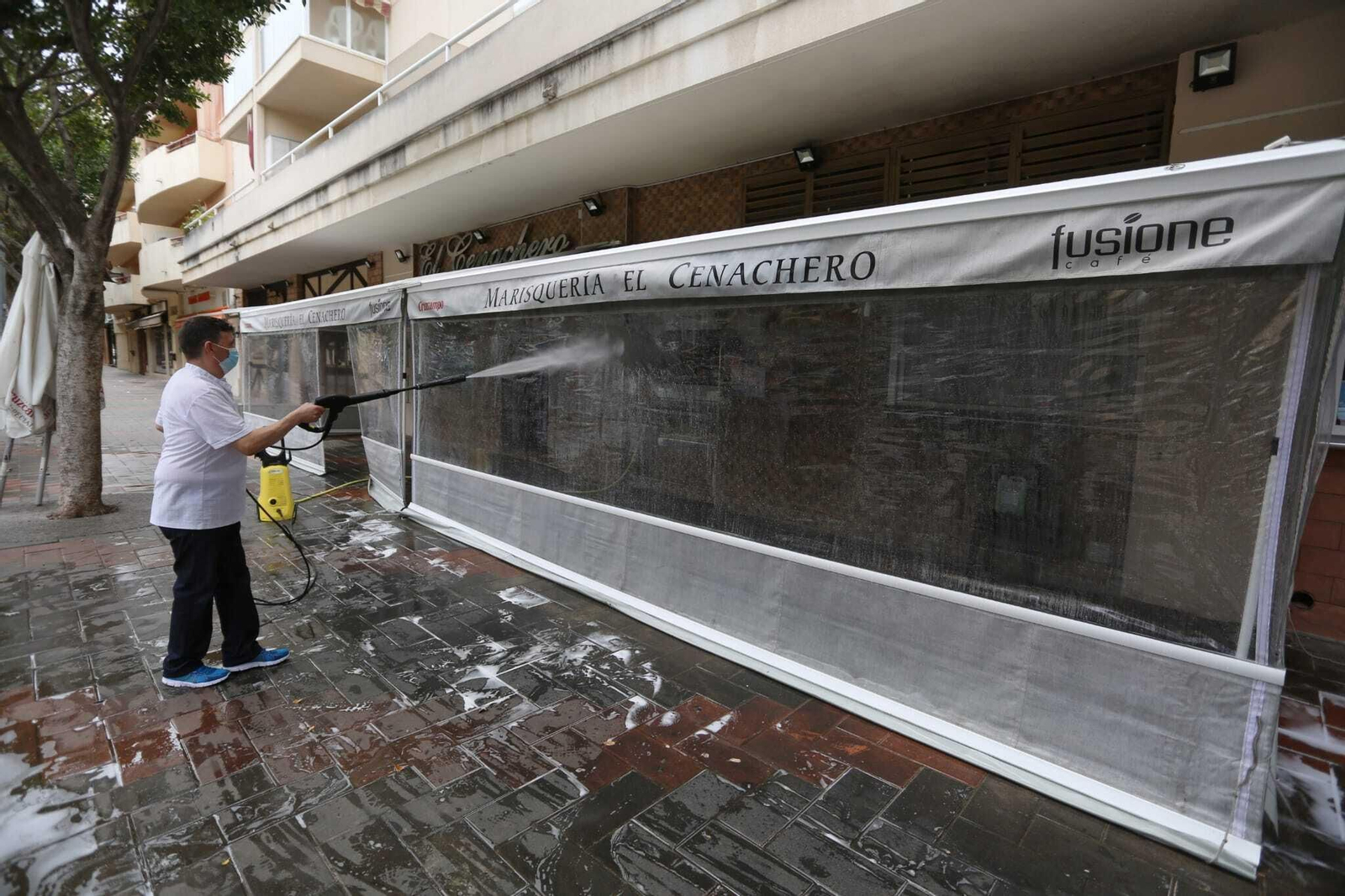 Cuenta atrás para abrir los bares este lunes en Málaga