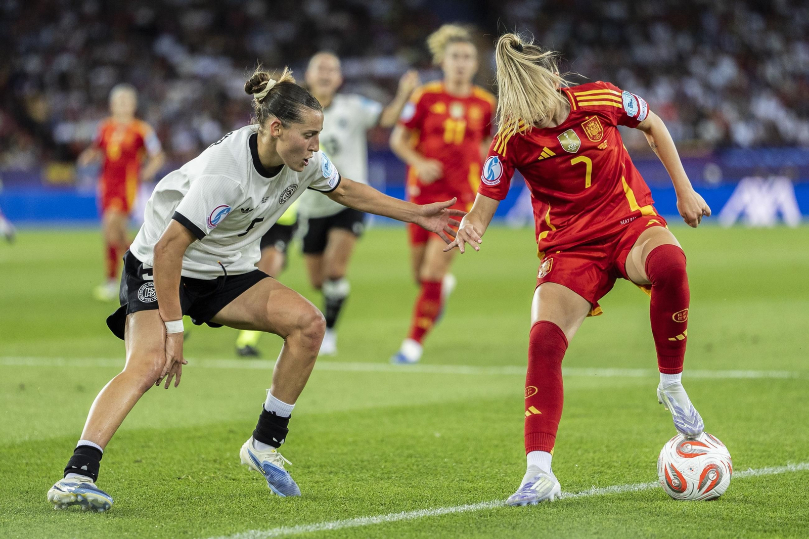 Las mejores imágenes de la semifinal Alemania-España de la Eurocopa femenina