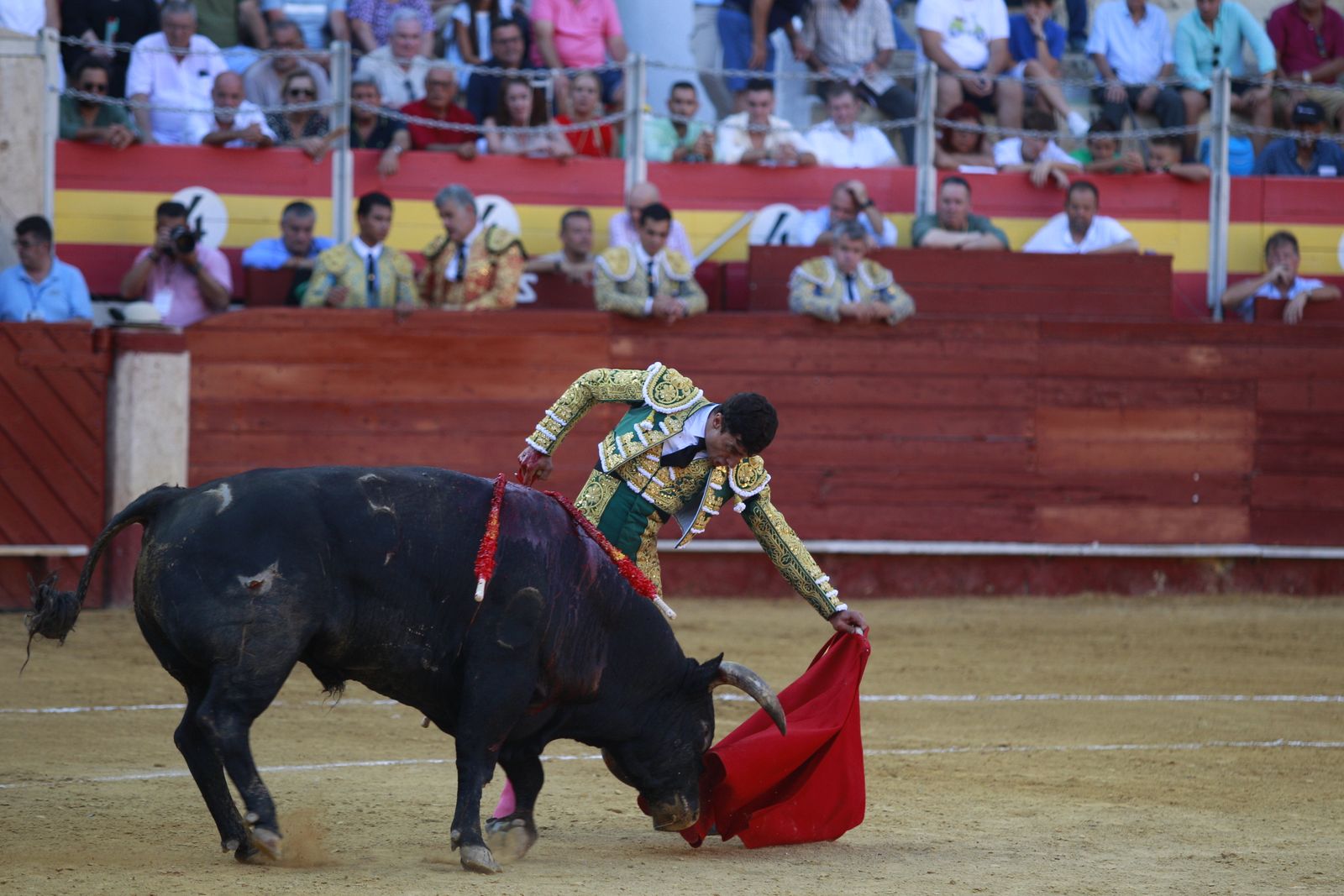 Imágenes de la corrida de toros del jueves en la Feria de Almería 2024