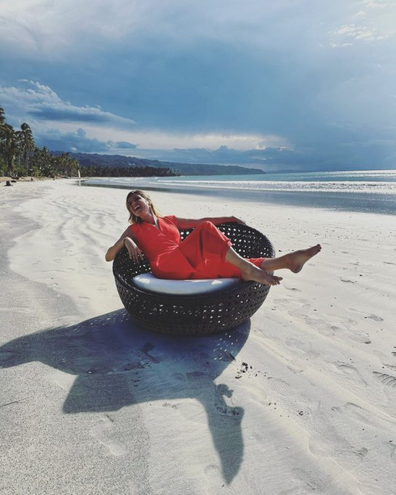 Sandra Barneda en la foto compartida en las redes sobre la promoción de su nuevo programa