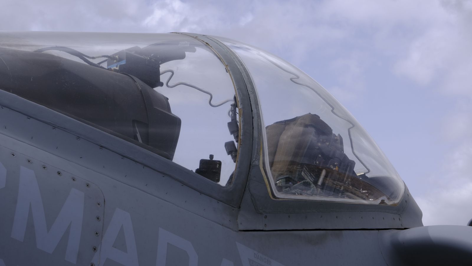 Fotogalería de la visita al portaaviones Juan Carlos I. Puerto de Almería.