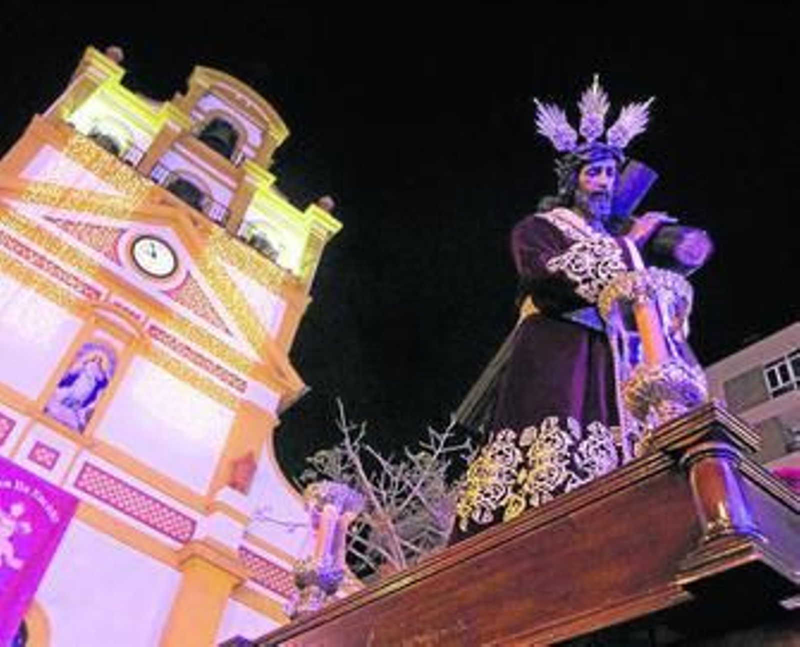 Un momento del traslado de Jesús del Gran Poder, anoche.