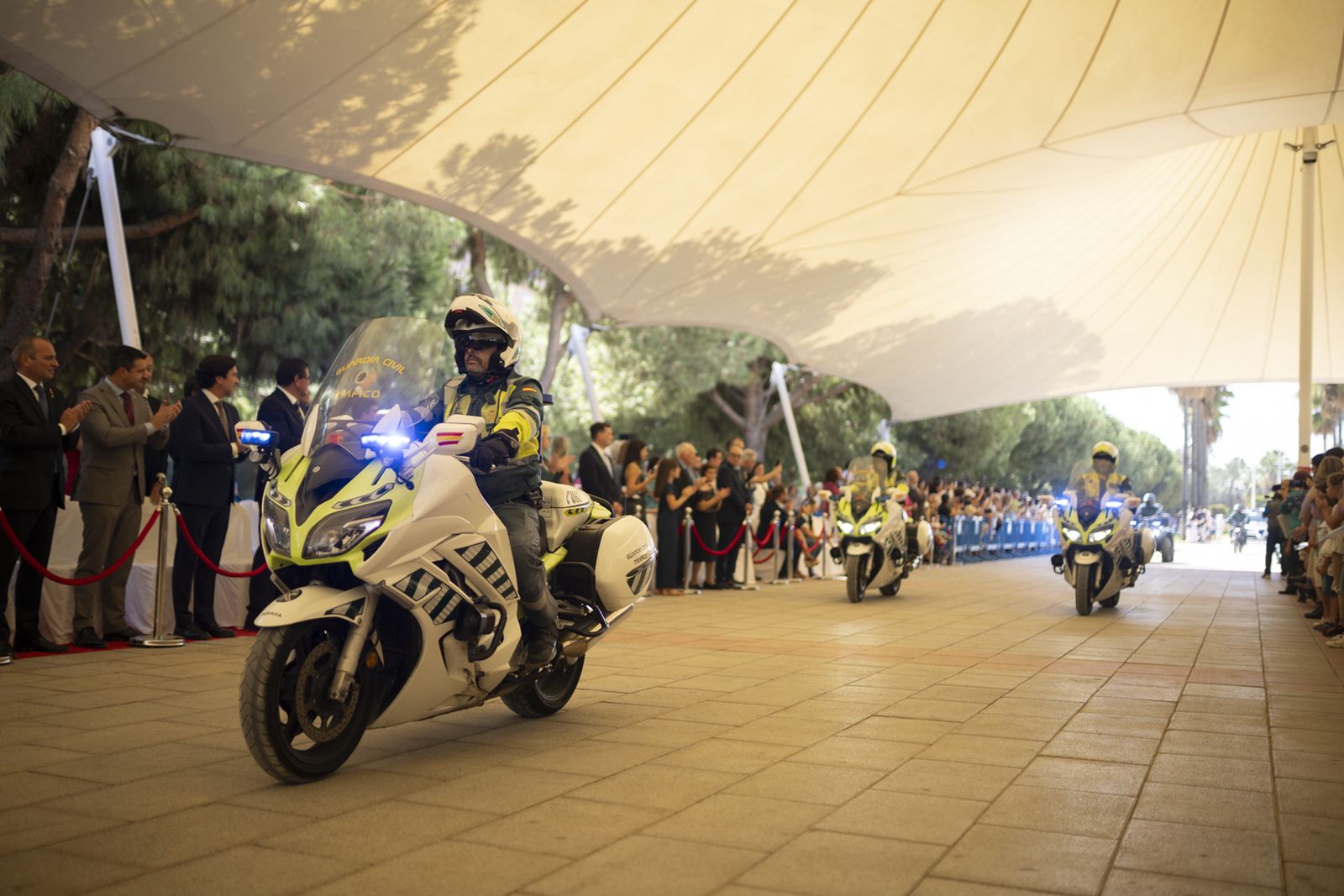 Imágenes de los actos de celebración de la festividad de la patrona de la Guardia Civil, la Virgen del Pilar.