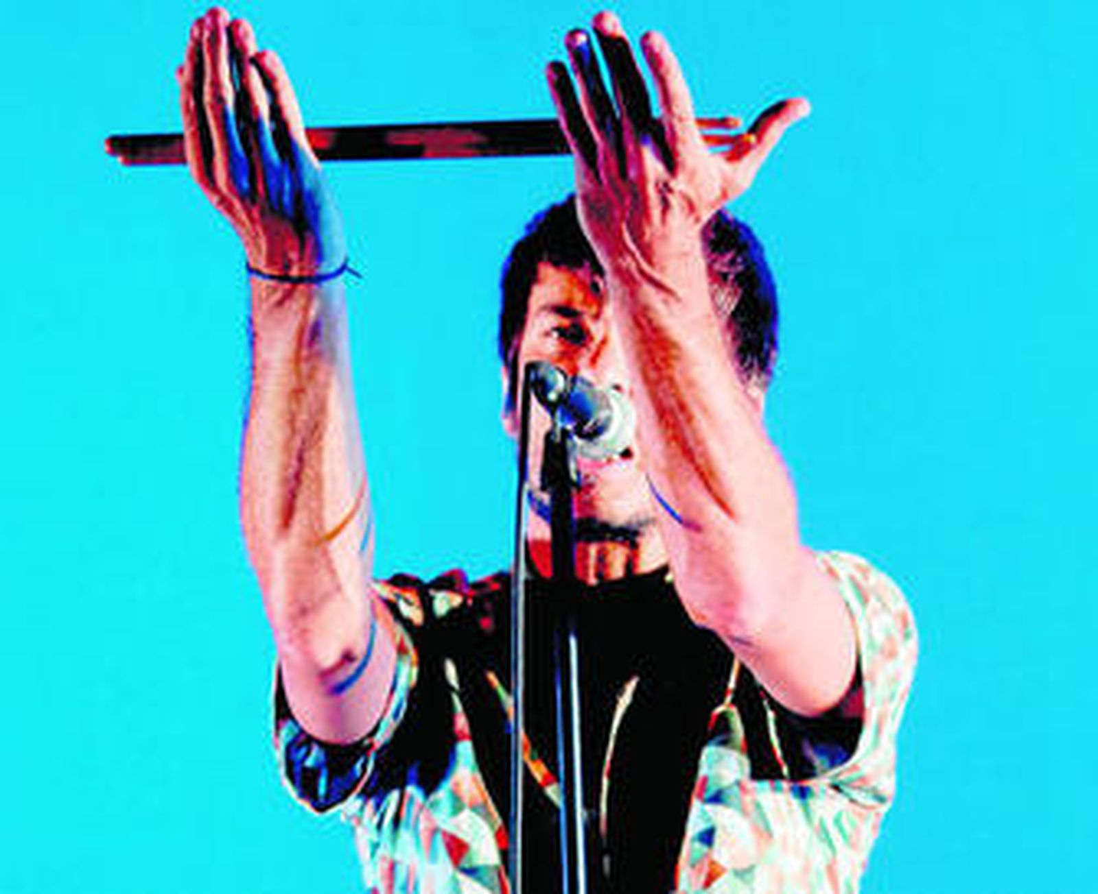 Pucho, voz de Vetusta Morla, en un momento del concierto de la banda en Chiclana.