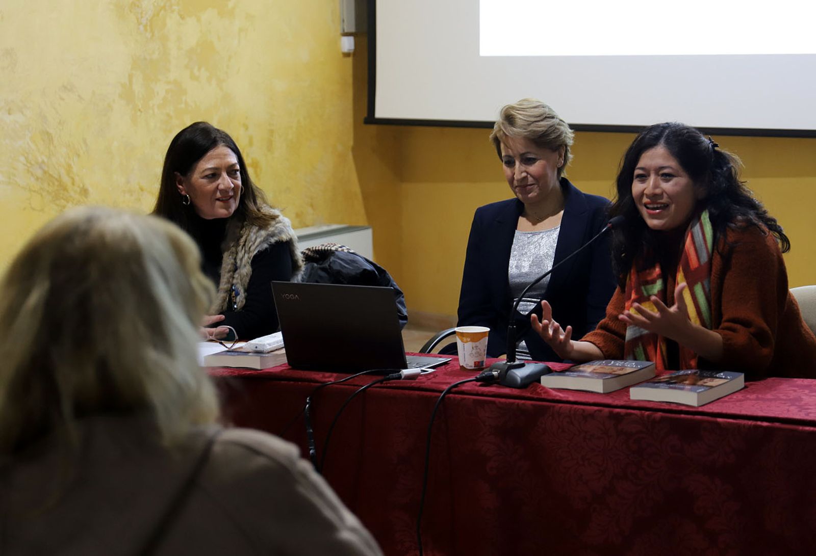 Presentación de 'La villa de las diosas', de la arqueóloga Lourdes Girón en Villapanés.