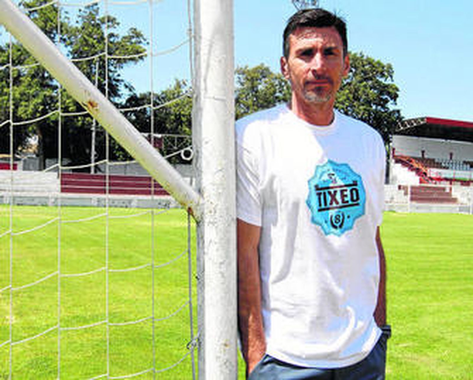 Moisés Arteaga, que regresa al Chiclana CF pero ahora como técnico, posa en el Municipal.