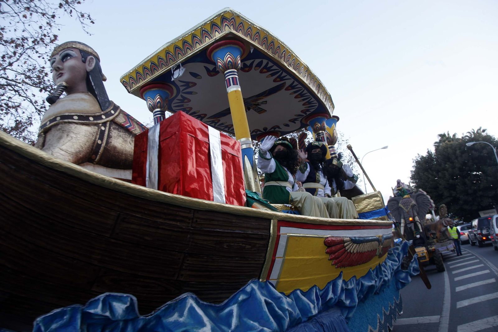 Imágenes de las cabalgatas de Reyes en Cartaya, Isla Cristina, Ayamonte y Punta Umbría