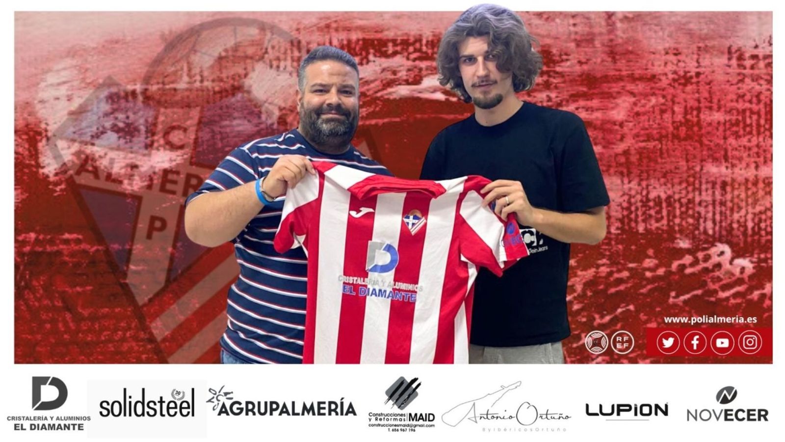 Dani Ibarra y José María, CEO del Poli Almería, en la presentación del central.