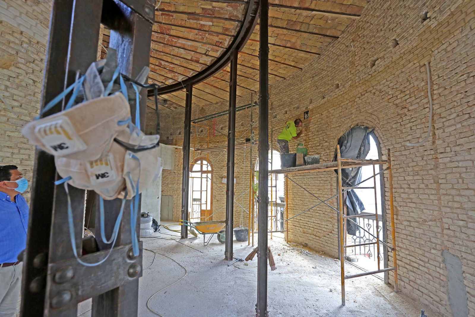 Imágenes de las obras del mítico Gallo Azul de Jerez