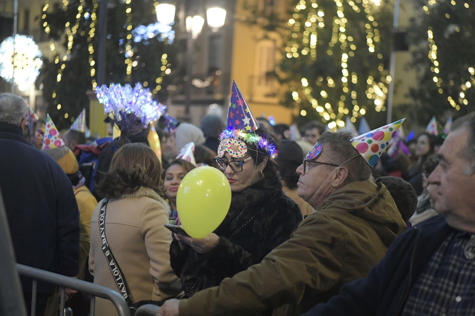 Granada da la bienvenida a 2023 en la Plaza del Carmen
