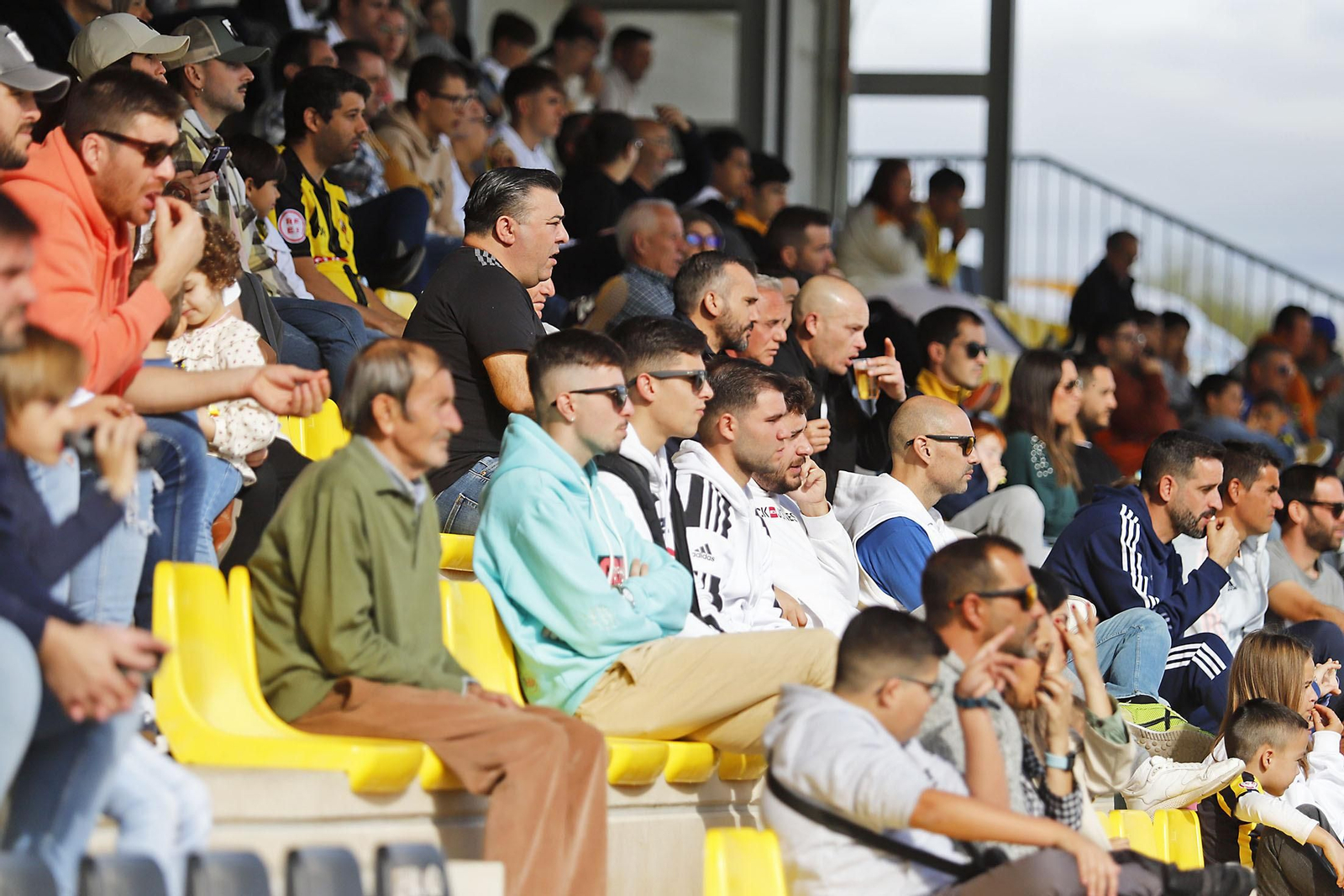 Imágenes destacadas del encuentro entre el San Roque de Lepe y Betis Deportivo