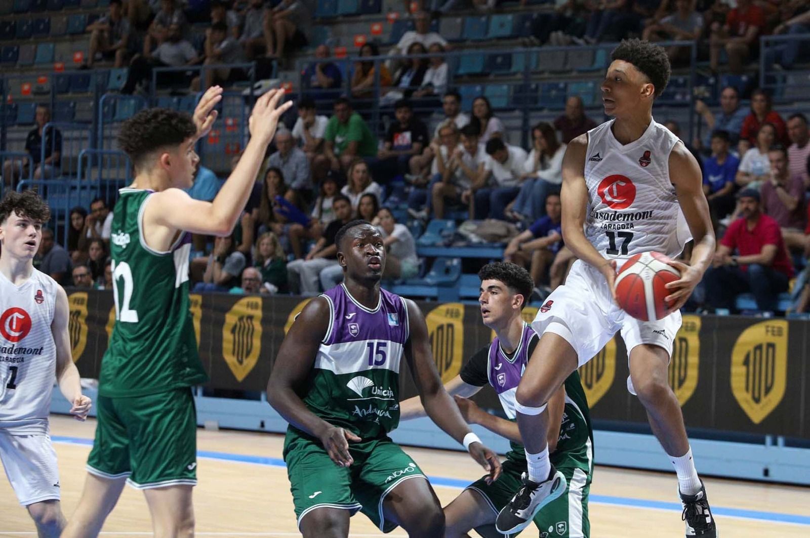 Imágenes del Campeonato de España Junior de baloncesto en Huelva