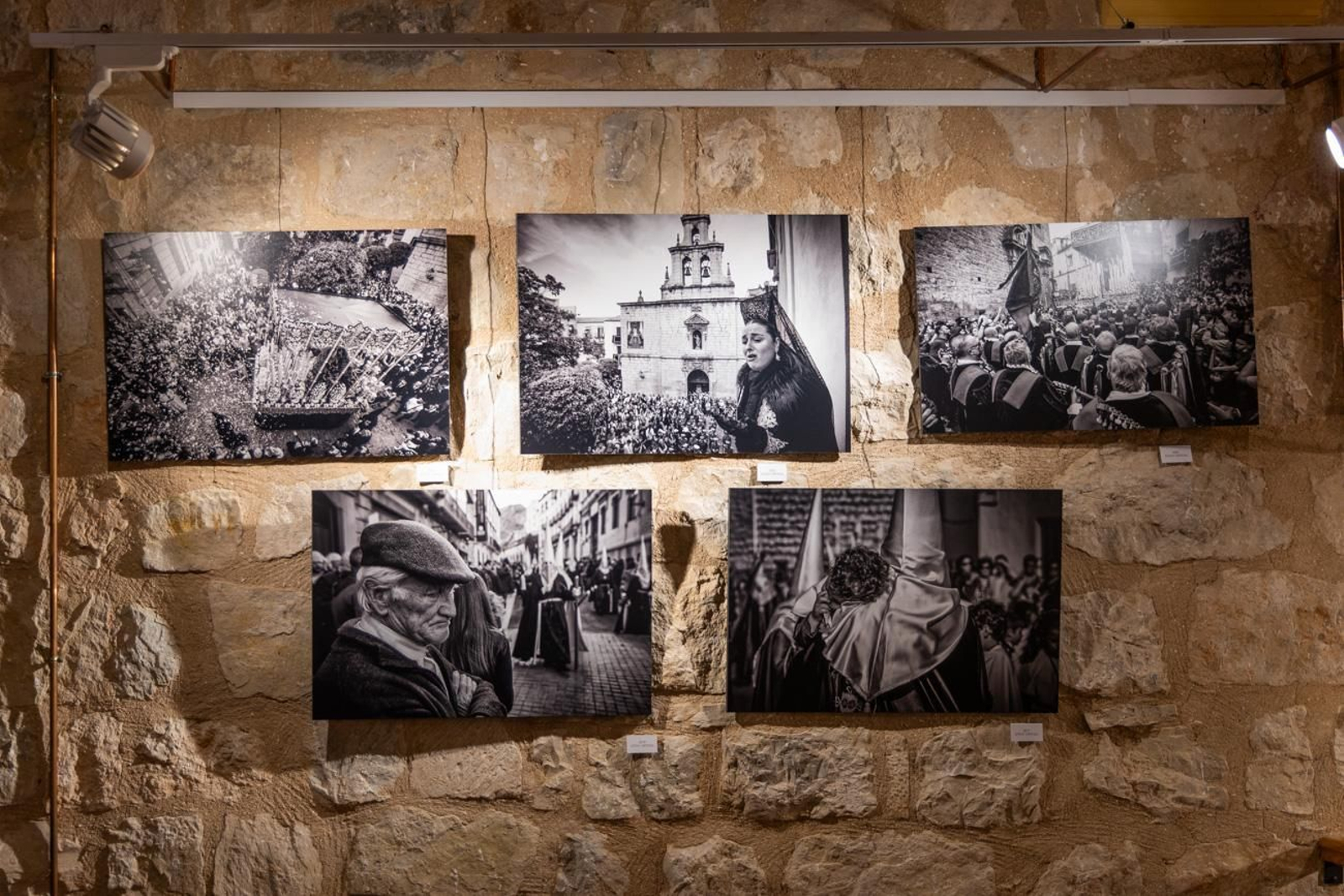 El legado fotográfico de los Ortega recoge los últimos 80 años de Semana Santa en Jaén