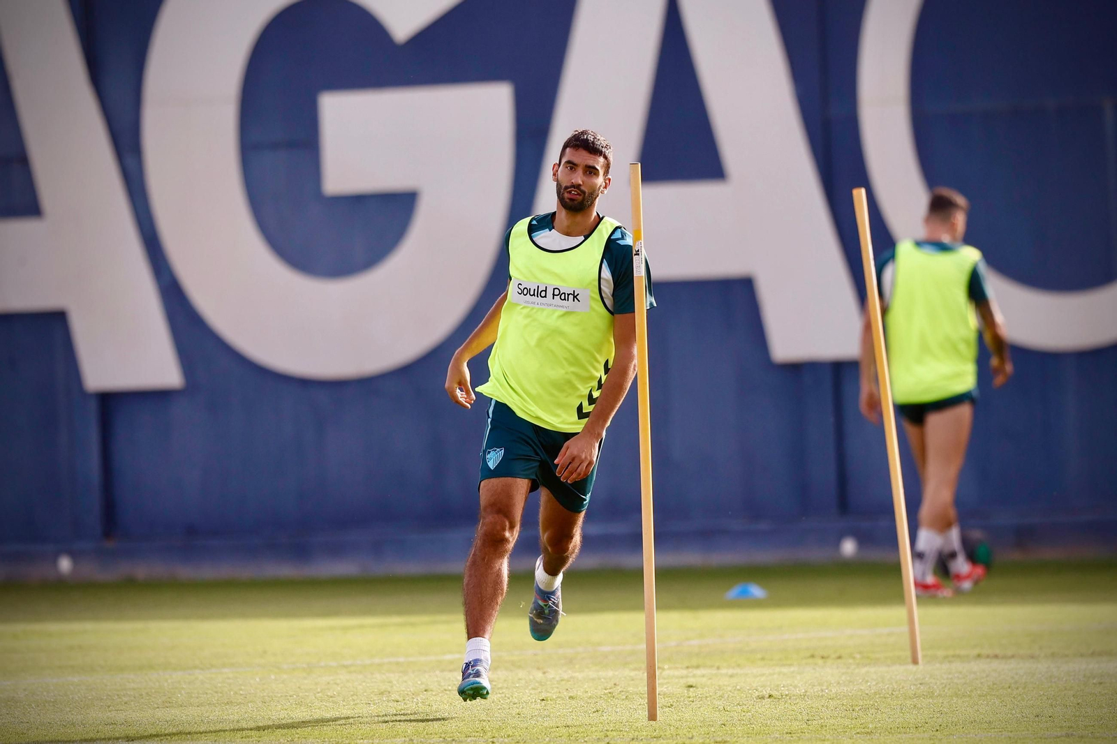 Haitam Abaida, "el mejor fichaje del Málaga", se entrena con el grupo