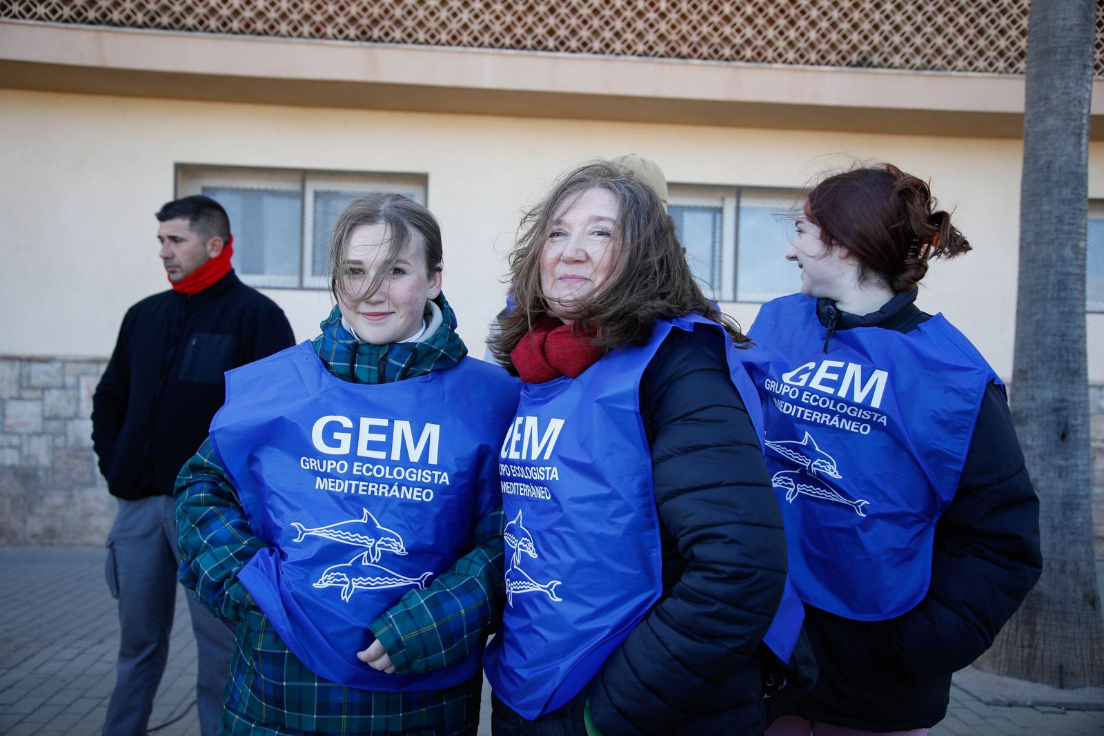 Imágenes del reparto de Parras en Alhama de Almería