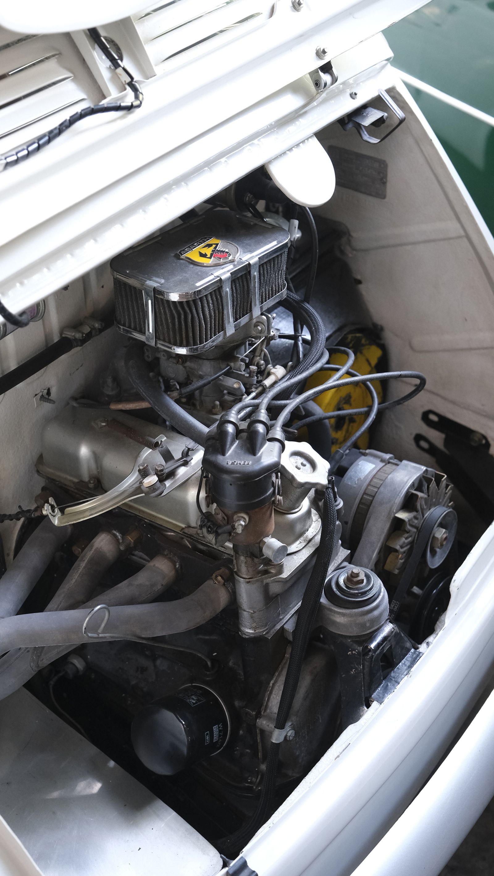 Imágenes de la exposición de Amigos del Seat 600 y Mini Cooper, en la Feria de Almería