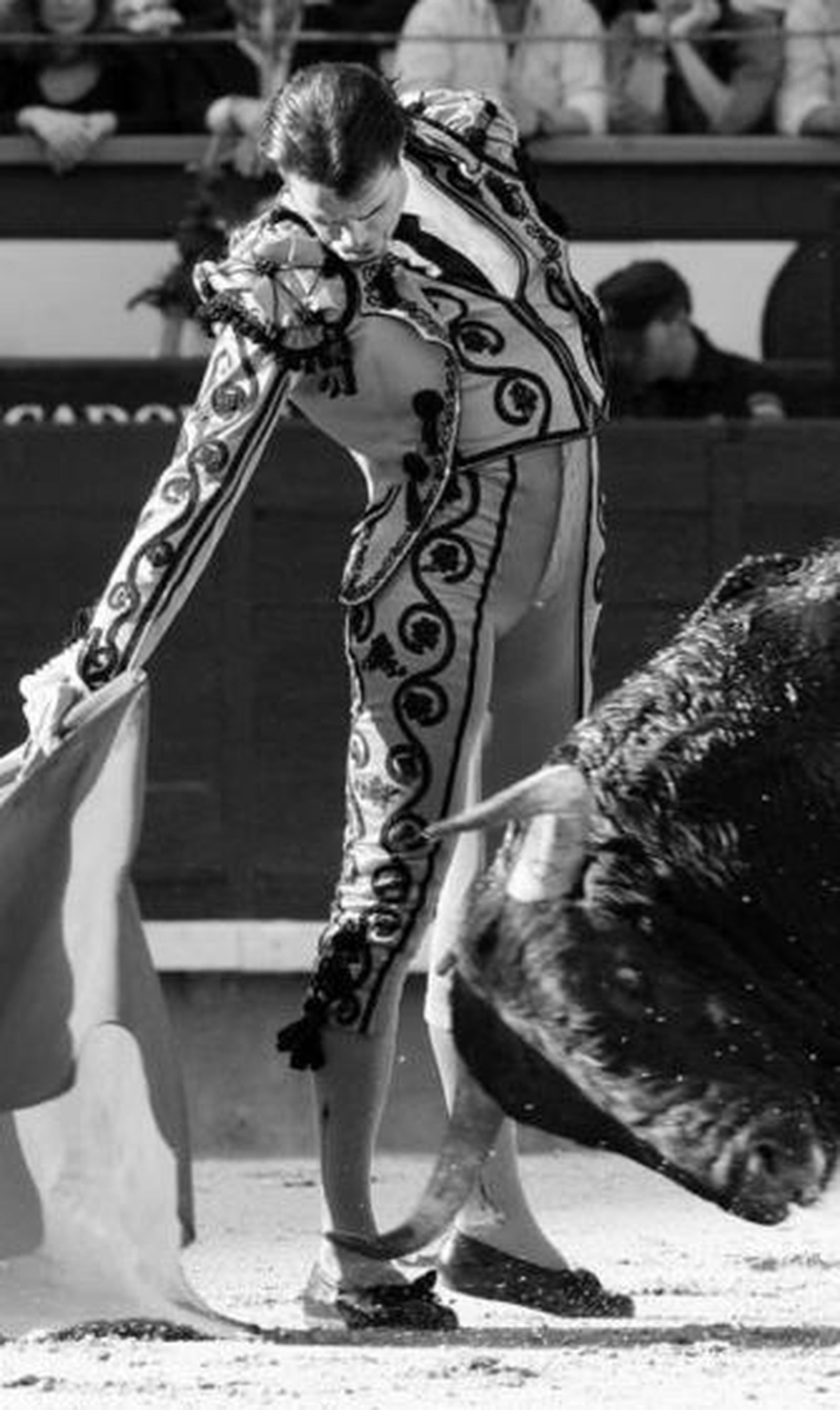 José Ignacio Uceda Leal, en un muletazo con la diestra.