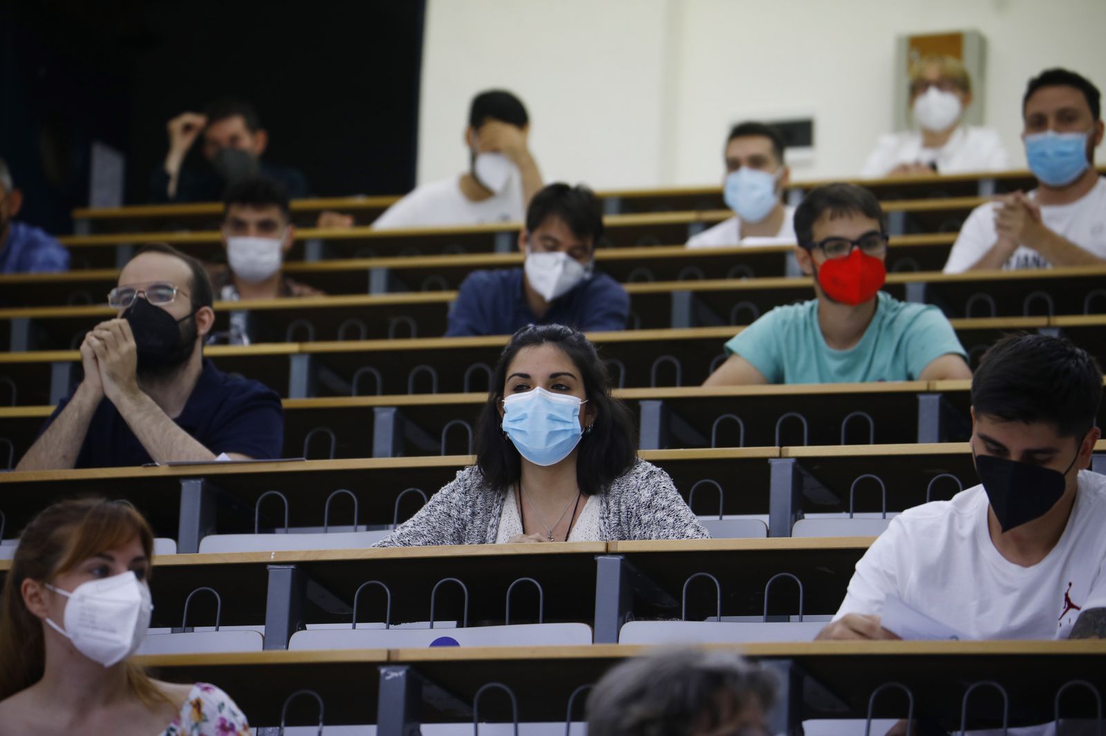 Las oposiciones de Secundaria en Córdoba, en imágenes