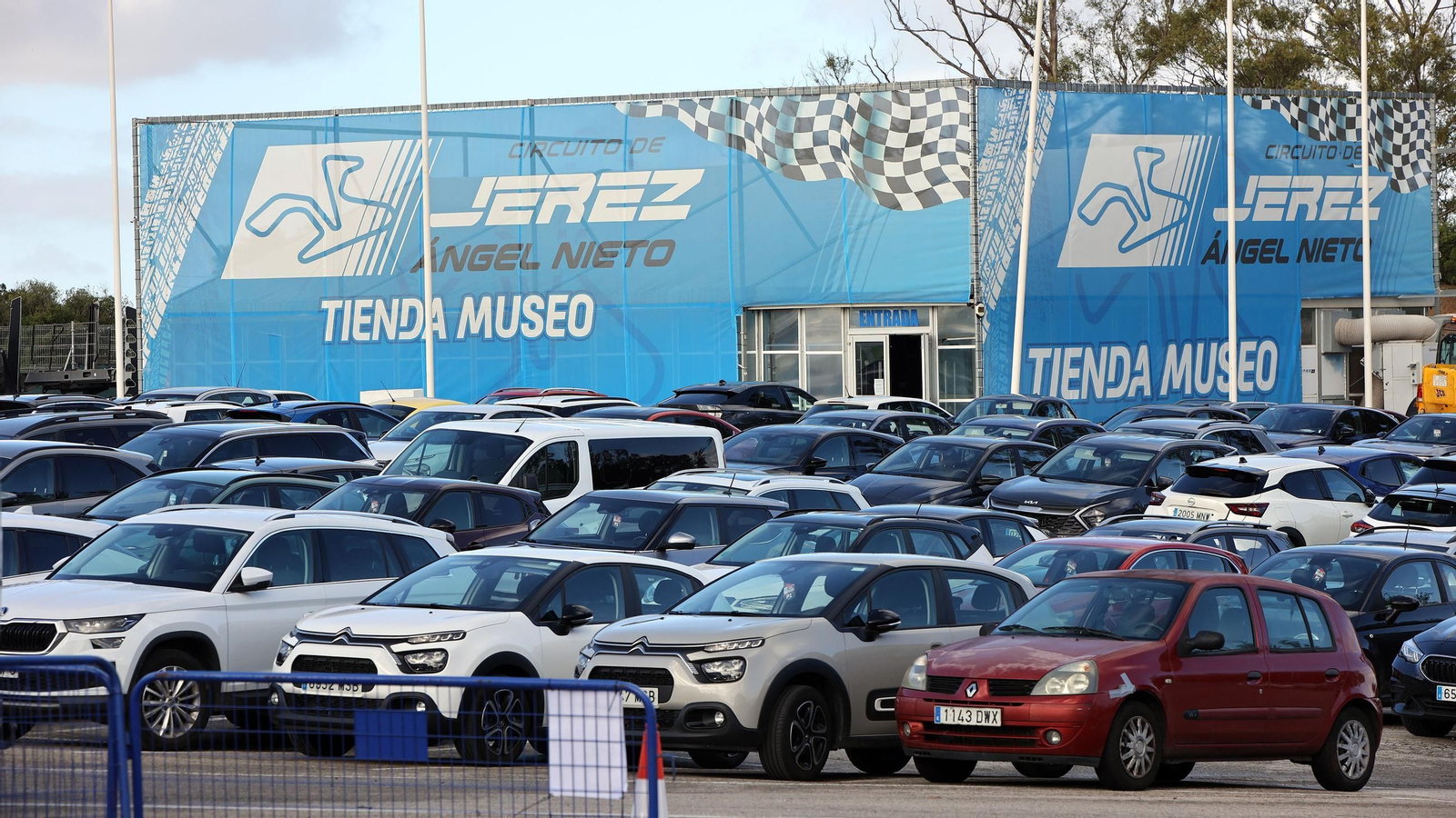 Galería de los preparatívos para la SBK en el Circuio de Jerez - Ángel Nieto
