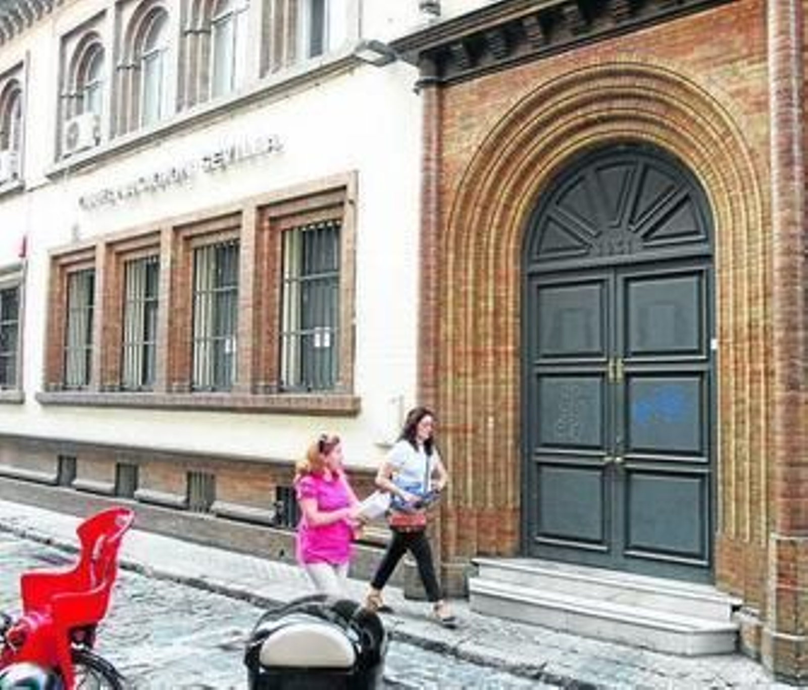 La Asamblea de socios del Club Natación Sevilla da luz verde al plan de reapertura