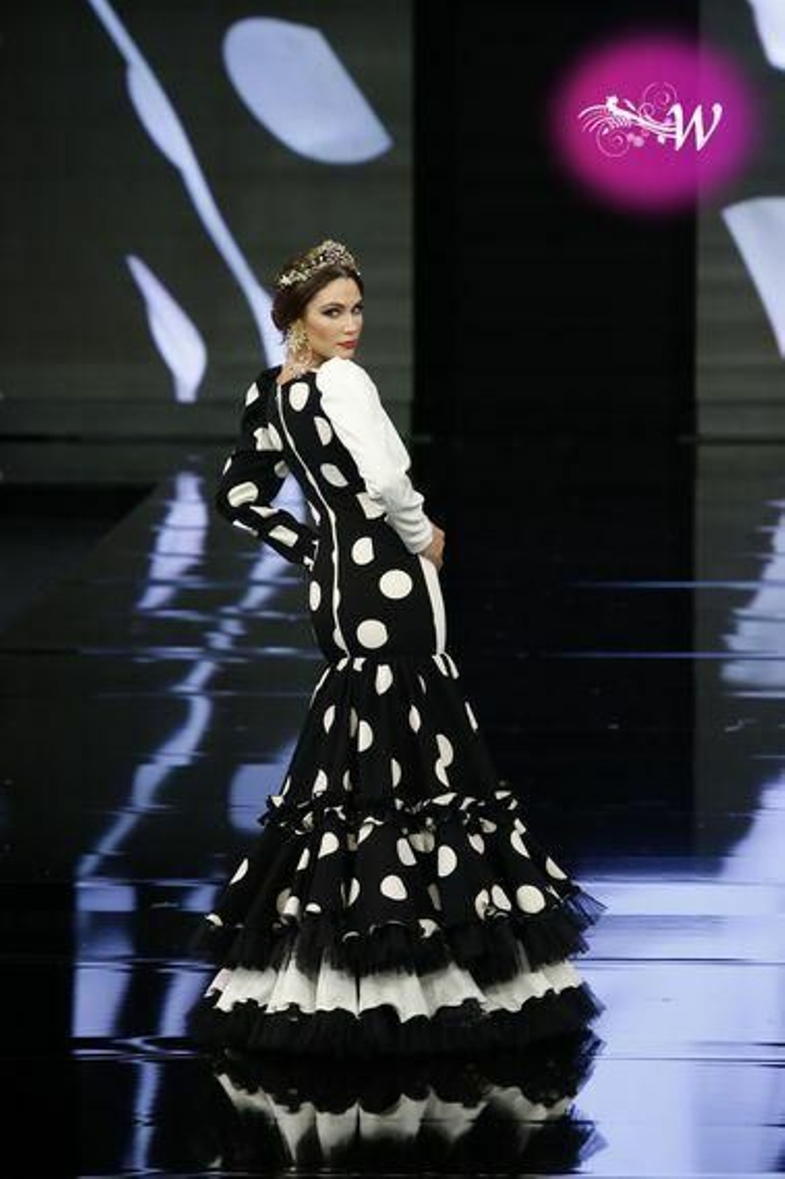 'La fuerza de color' de Loli Vera en SIMOF 2020, todas las fotos del desfile