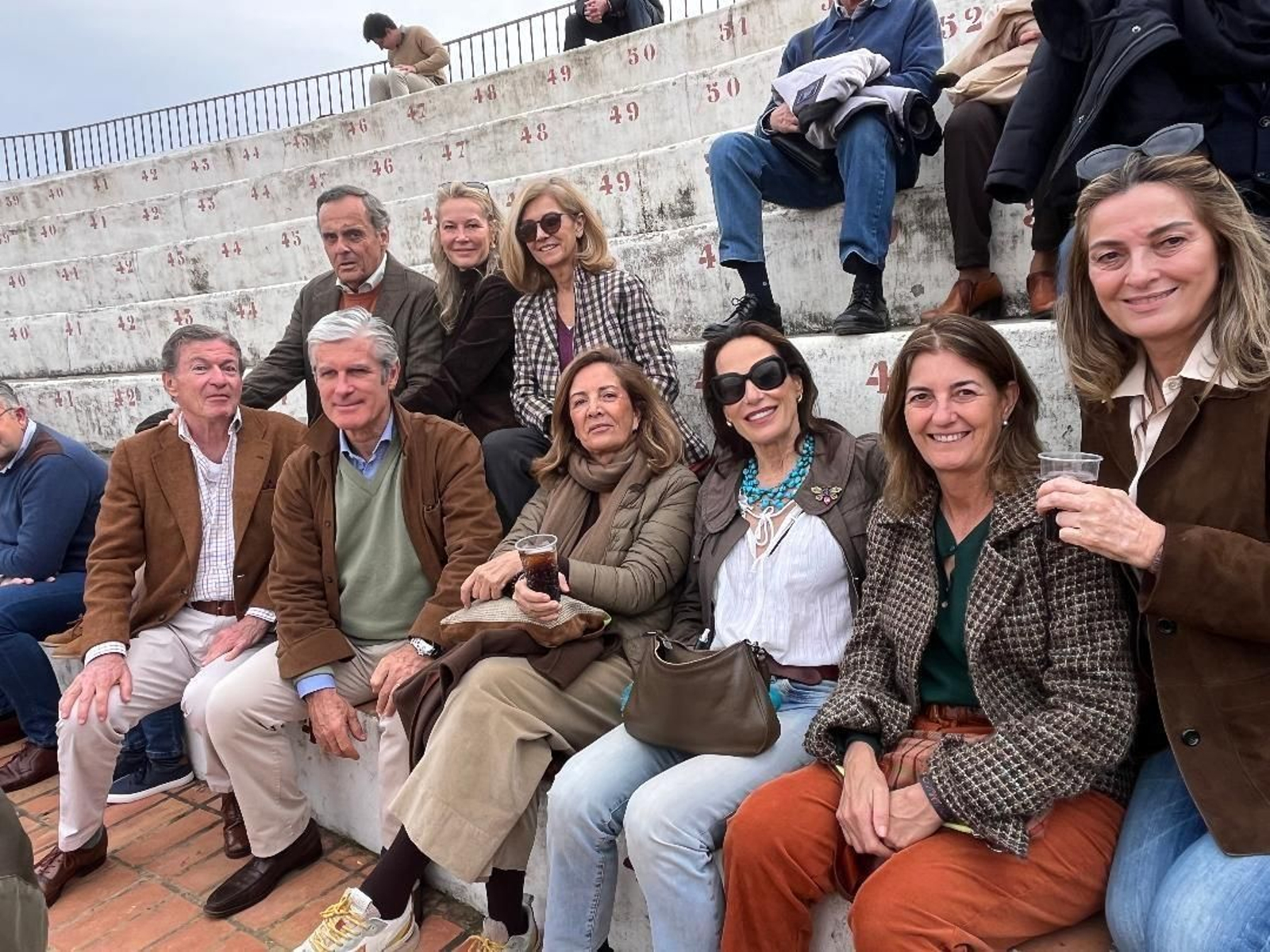 Guillermo Benjumea, Maise Martí, Reyes Pacheco, Gonzalo Mariategui, Cosme Domecq, Ángela Pacheco, Panchita Lladó, Fina Pacheco y María Luisa Guardiola.