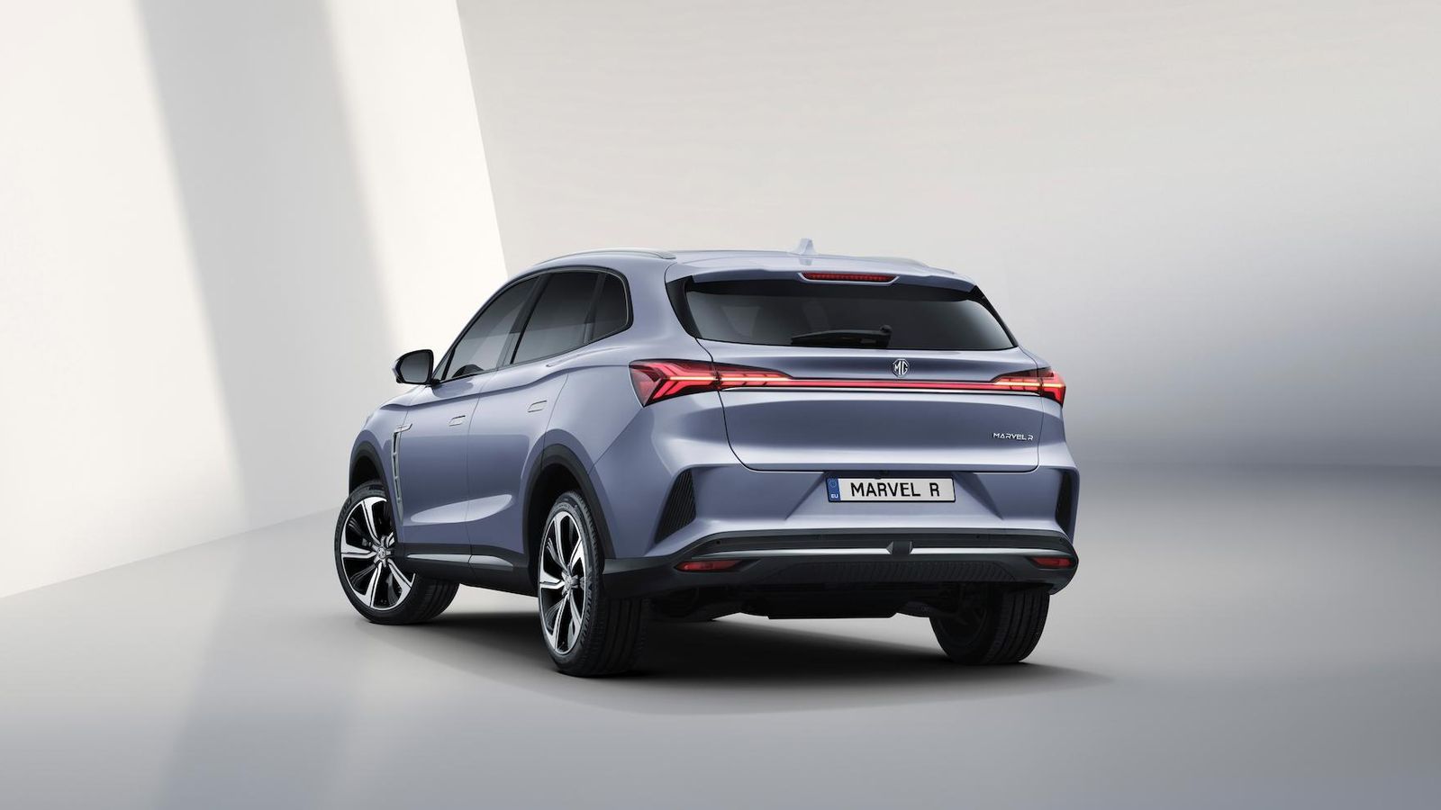 La versión de tracción total, con tres motores, alcanzará los 381 CV. MG aún no ha dado datos de la potencia de la propulsión.