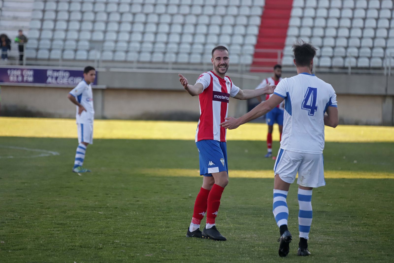 Borja Vicent protesta una acción en el Algeciras-Arcos.