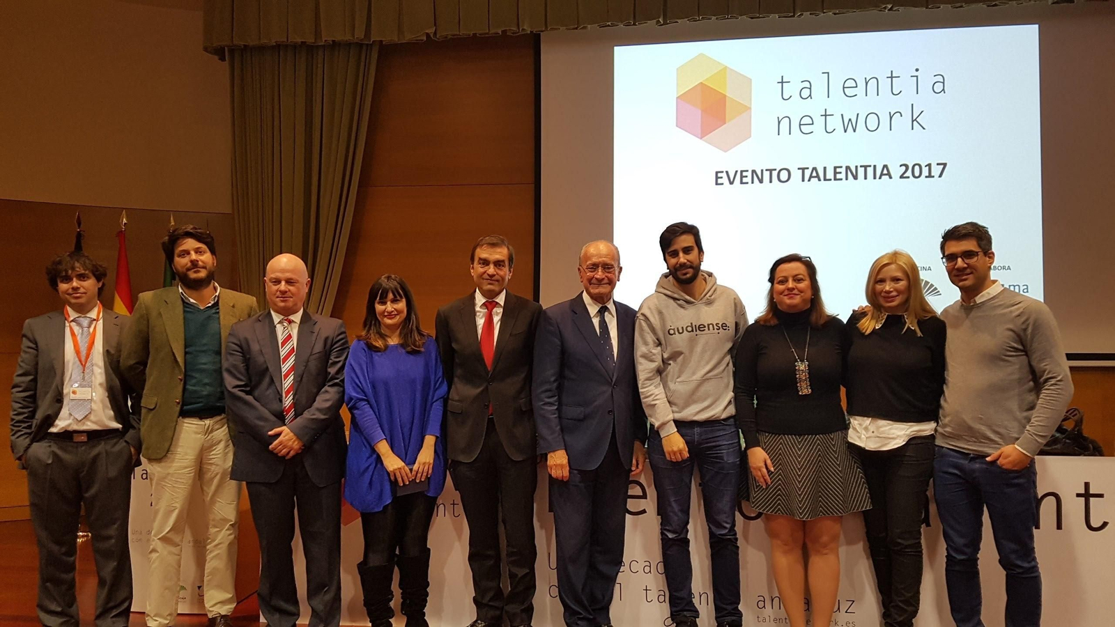 De la Torre, en la entrega ayer de los premios Talentia.