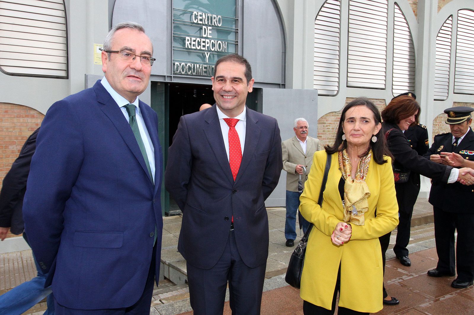 Imágenes de la toma de posesión del nuevo presidente del Puerto de Huelva, José Luis Ramos.