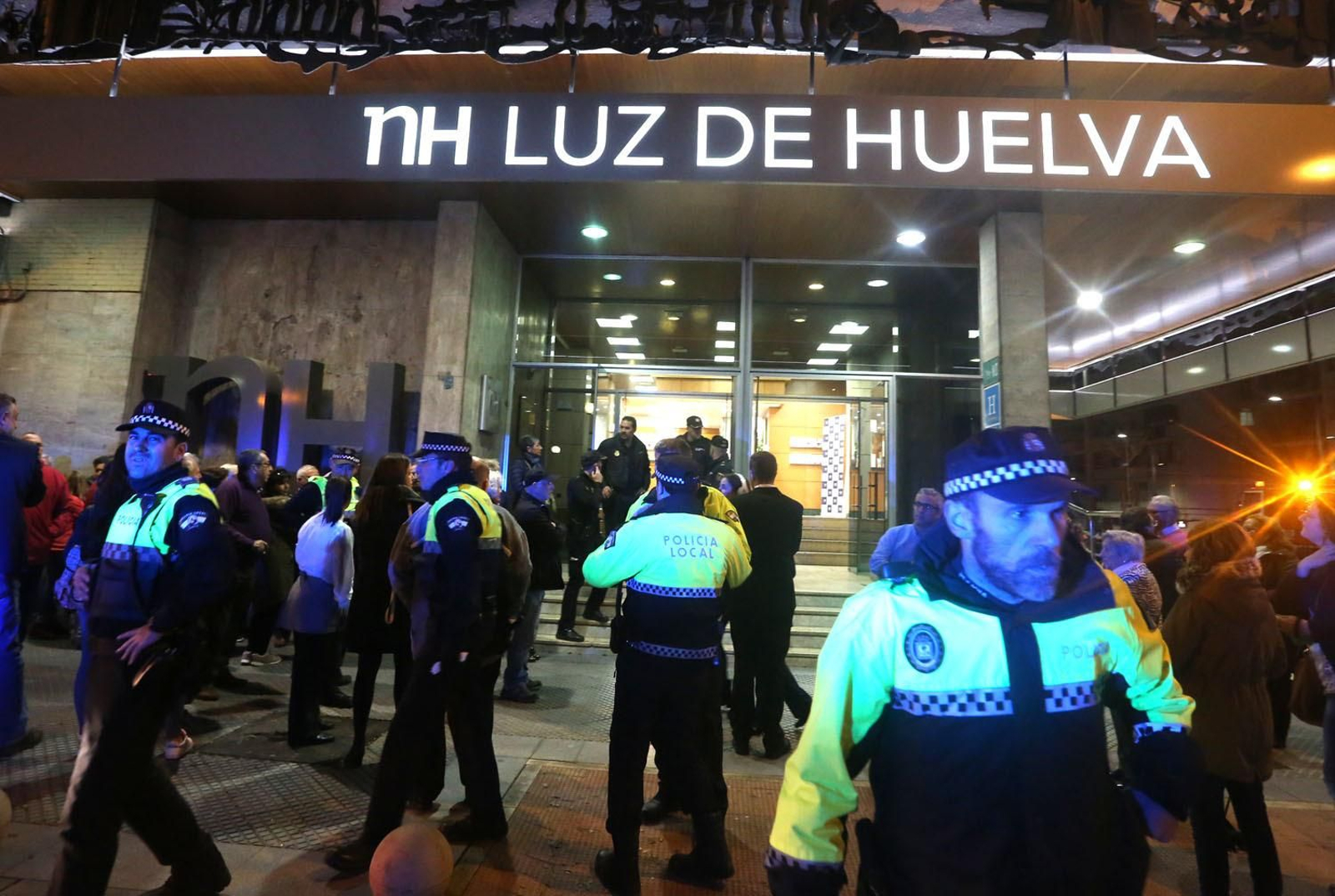 Incendio en el Hotel NH Luz en imágenes