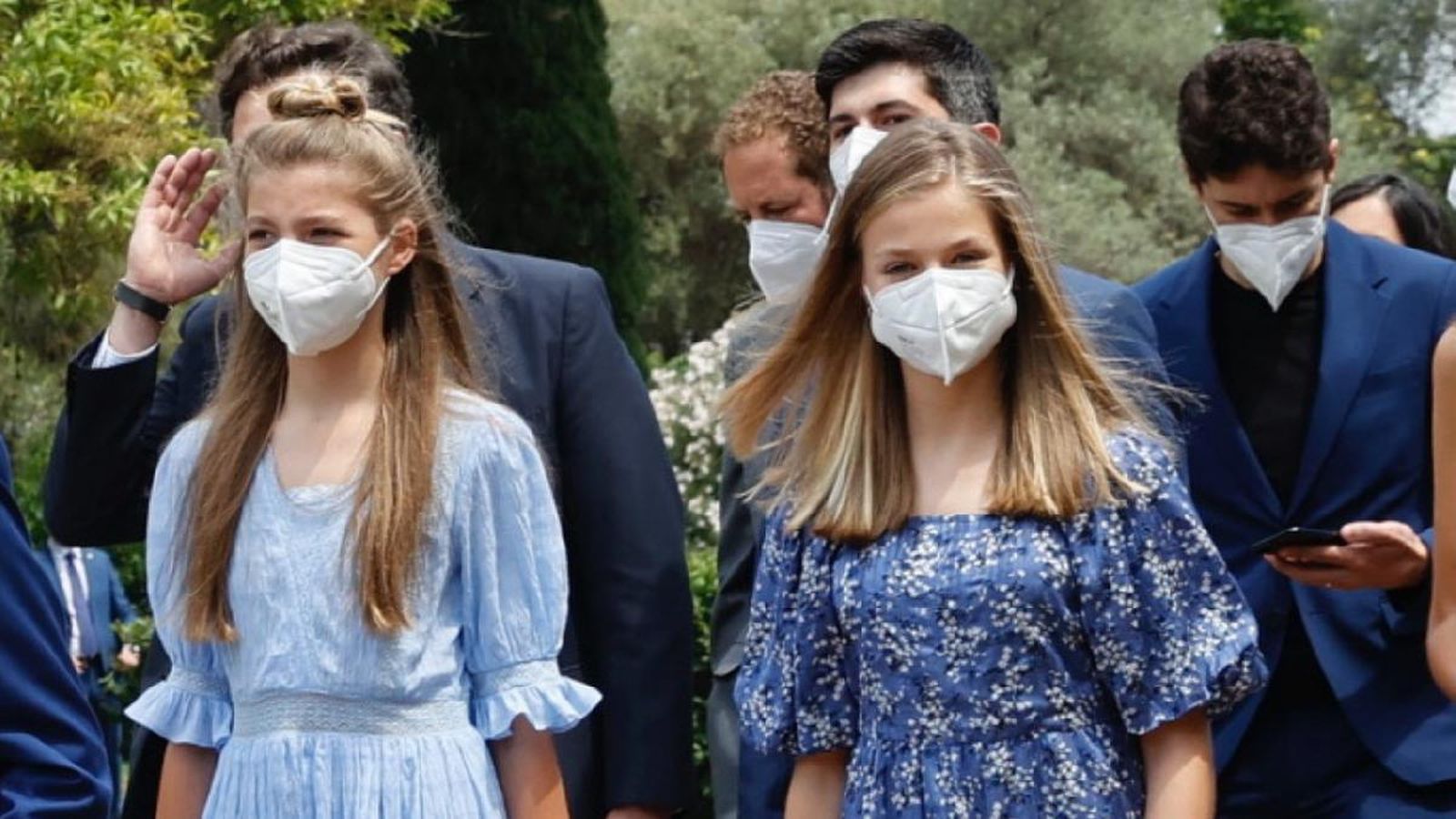 Las dos hijas de los Reyes, este jueves por la mañana, en Barcelona.