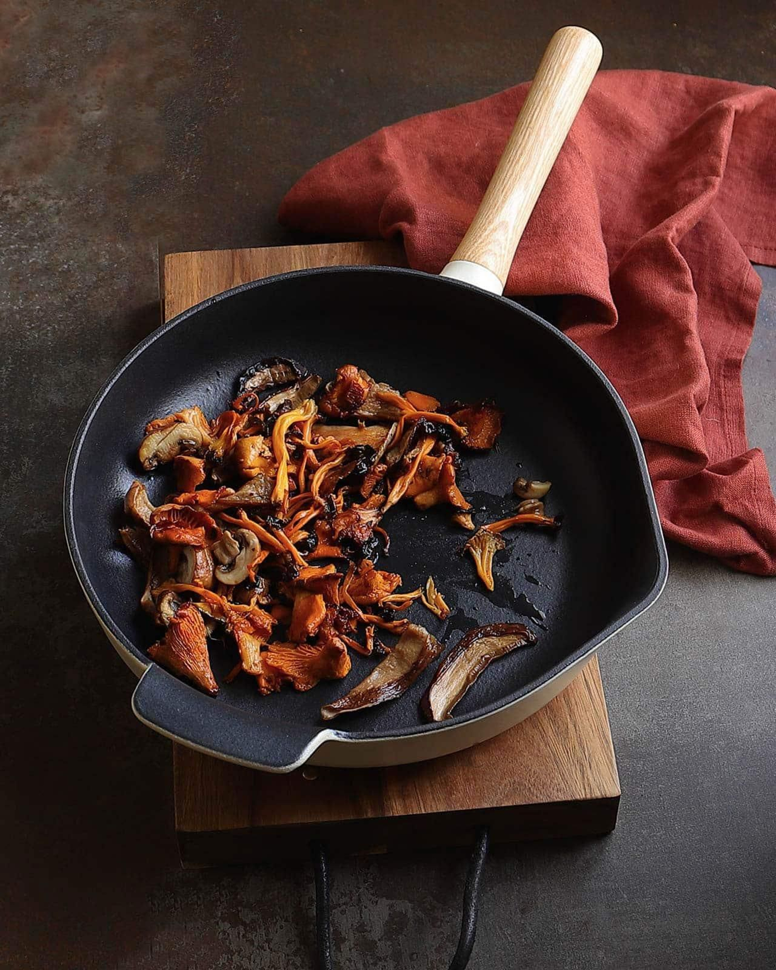 Crema de patatas con setas.