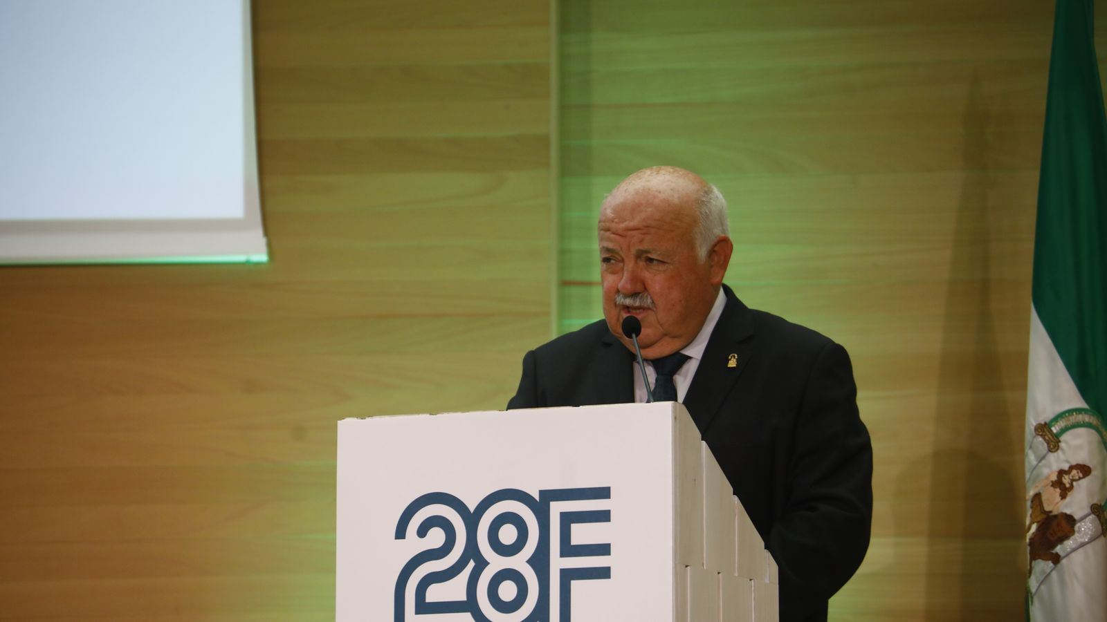 Jesús Aguirre durante la ceremonia de entrega.