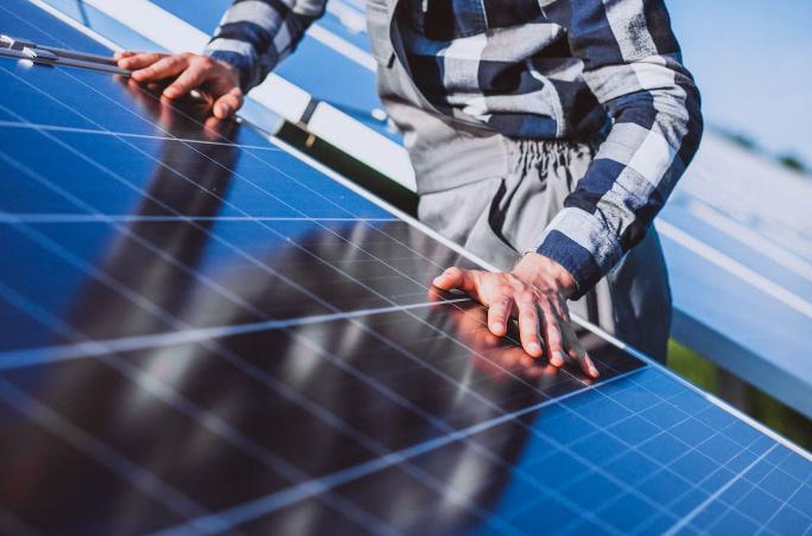 Invierte en las mejores empresas de instalación de placas solares