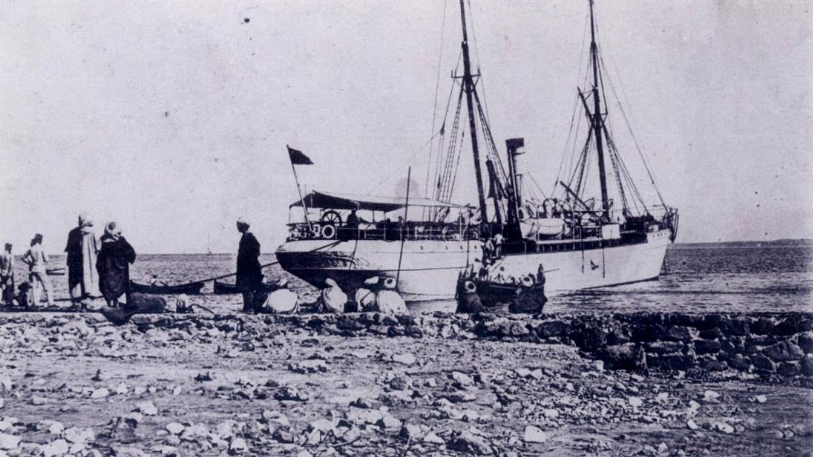 El vapor 'Sevilla' participando en la campaña de Melilla en el año 1909. El vapor 'Sevilla' participando en la campaña de Melilla en el año 1909.
