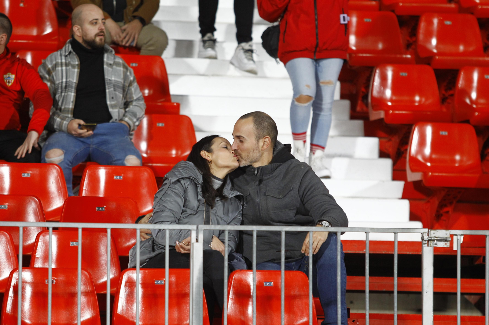 Imágenes del partido homenaje al 'eterno' capitán de la U.D. Almería, José Ortiz