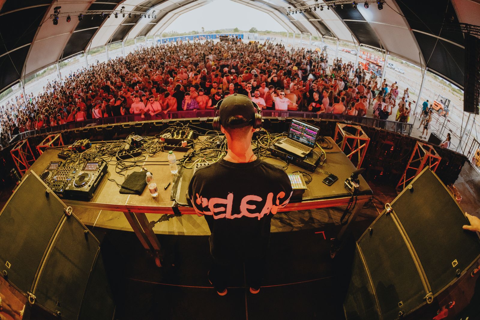 Raúl Pacheco, en uno de los dos escenarios de Dreambeach.