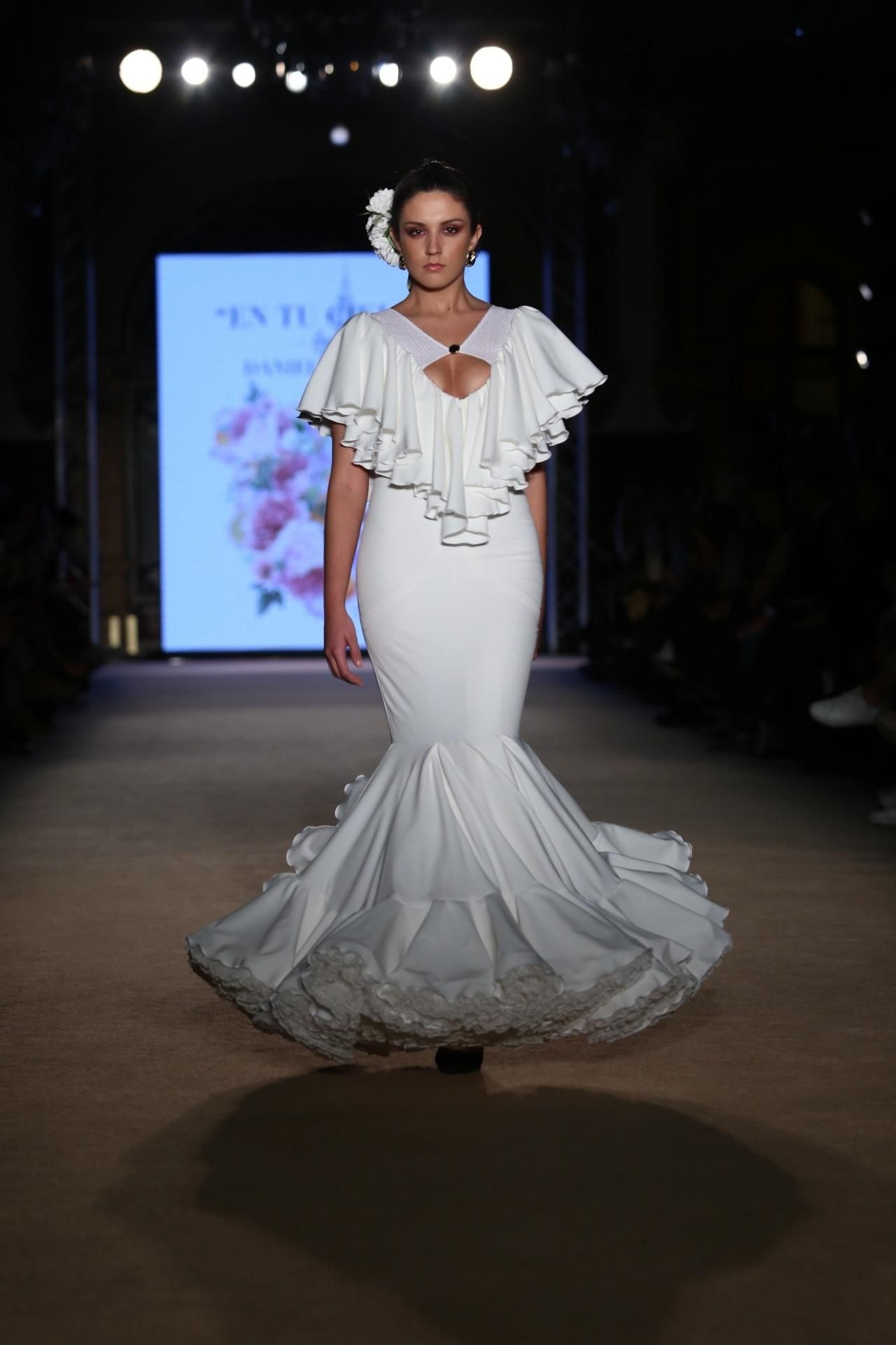 El traje de flamenca blanco y sus versiones más bonitas de esta temporada