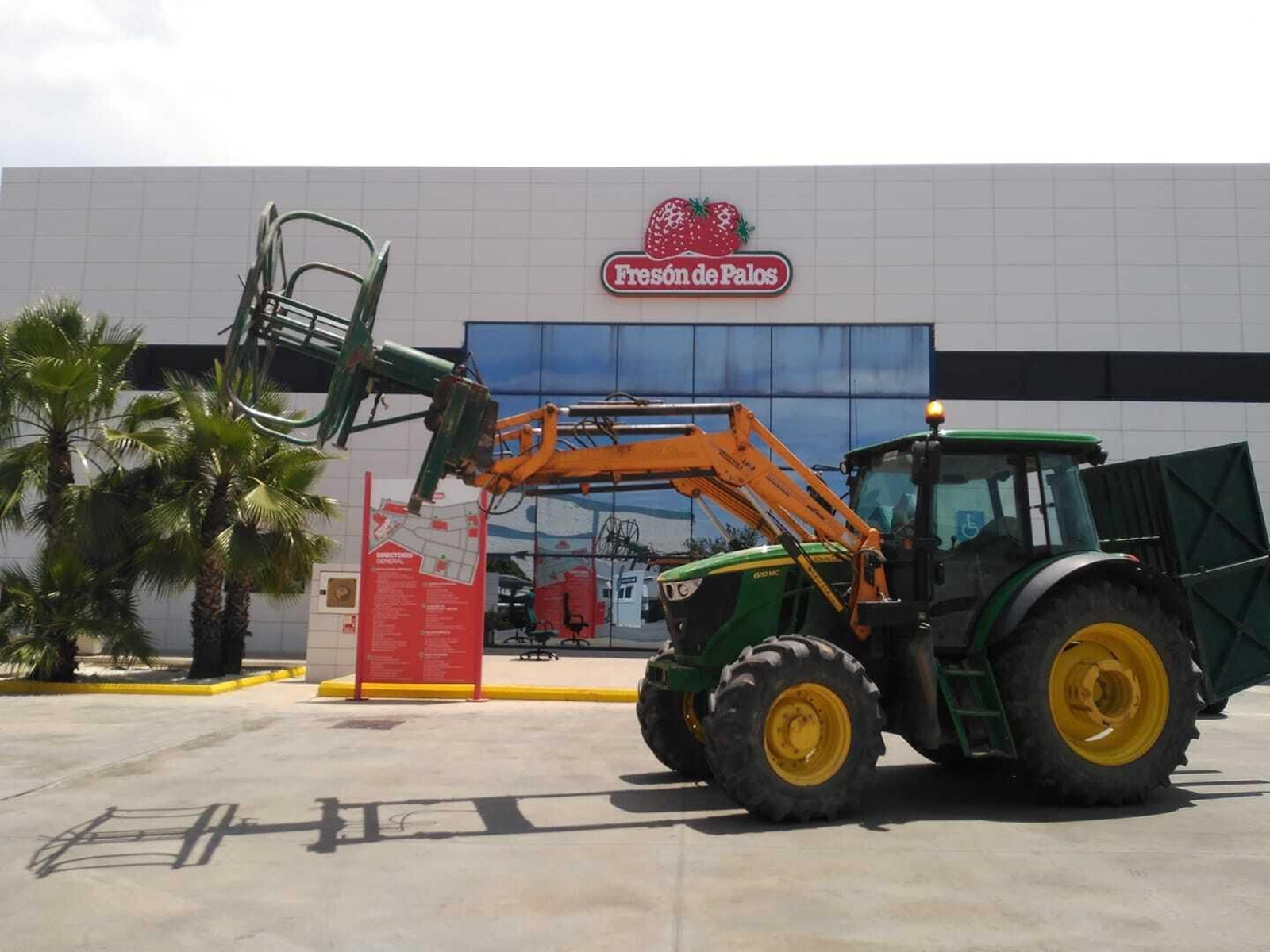 Oferta de empleo: Una empresa de Palos necesita a 20 trabajadores y paga 1.200 euros al mes