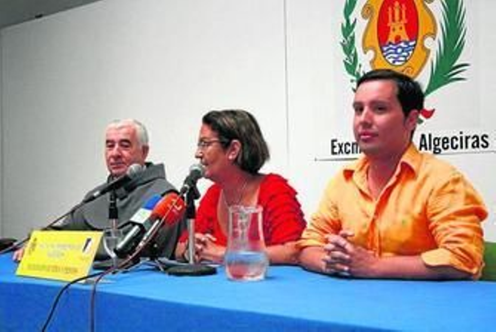 Isidoro Macías, Juana Cid y Corbacho durante la rueda de prensa en la Fundación José Luis Cano