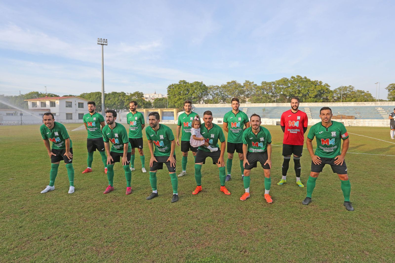 Imágenes del partido entre el XerezDFC y el Jerez industrial