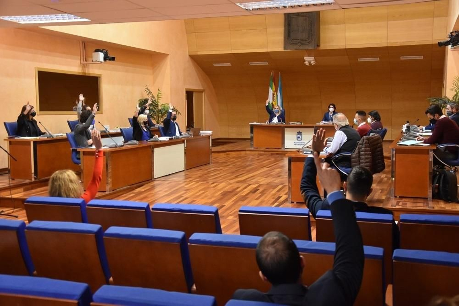 La alcaldesa, Ana Mula, presidió el Pleno de la Corporación municipal.