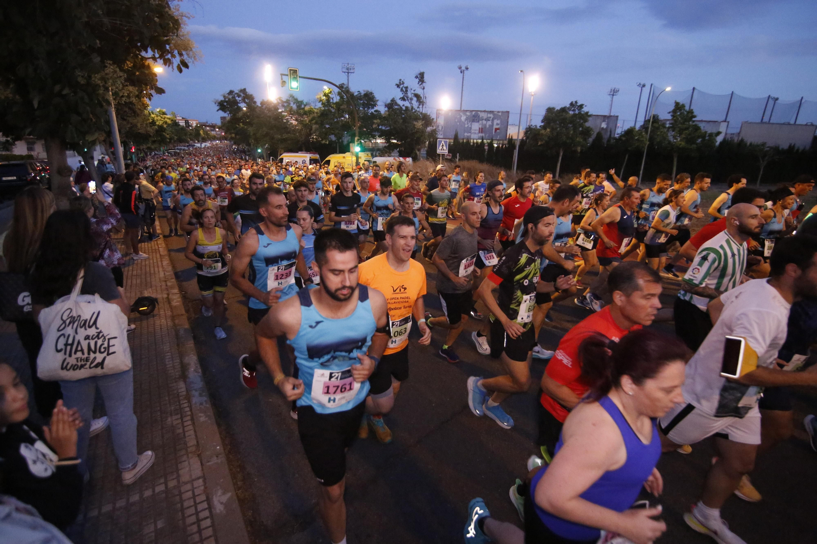 Las mejores fotos de la 21 edición de la Nocturna Trotacalles de Córdoba