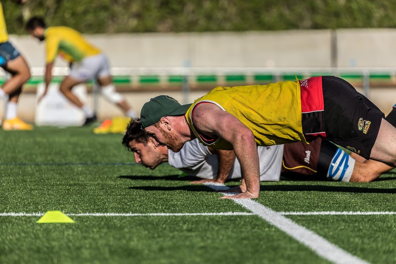 El neozelandés Woody Kirkwood y el argentino Franco López, durante un entrenamiento del Ciencias Enerside.