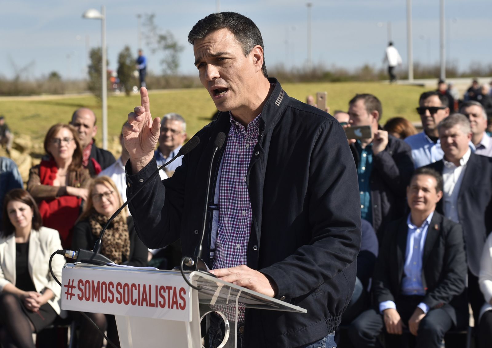 Las imágenes del acto de Pedro Sánchez en Dos Hermanas