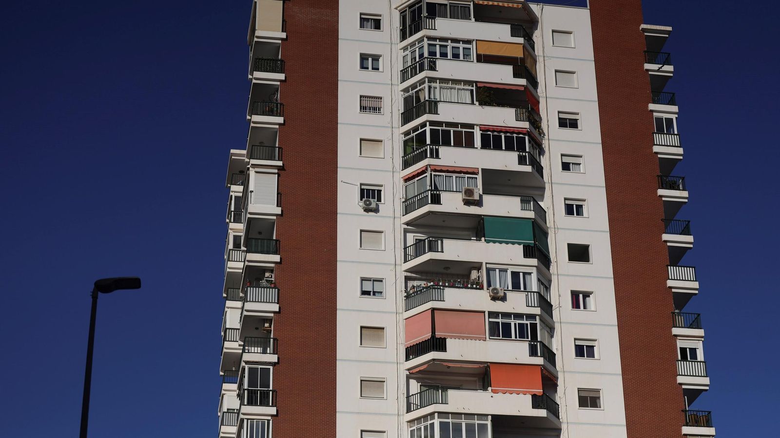 Torre de la plaza Basconia.