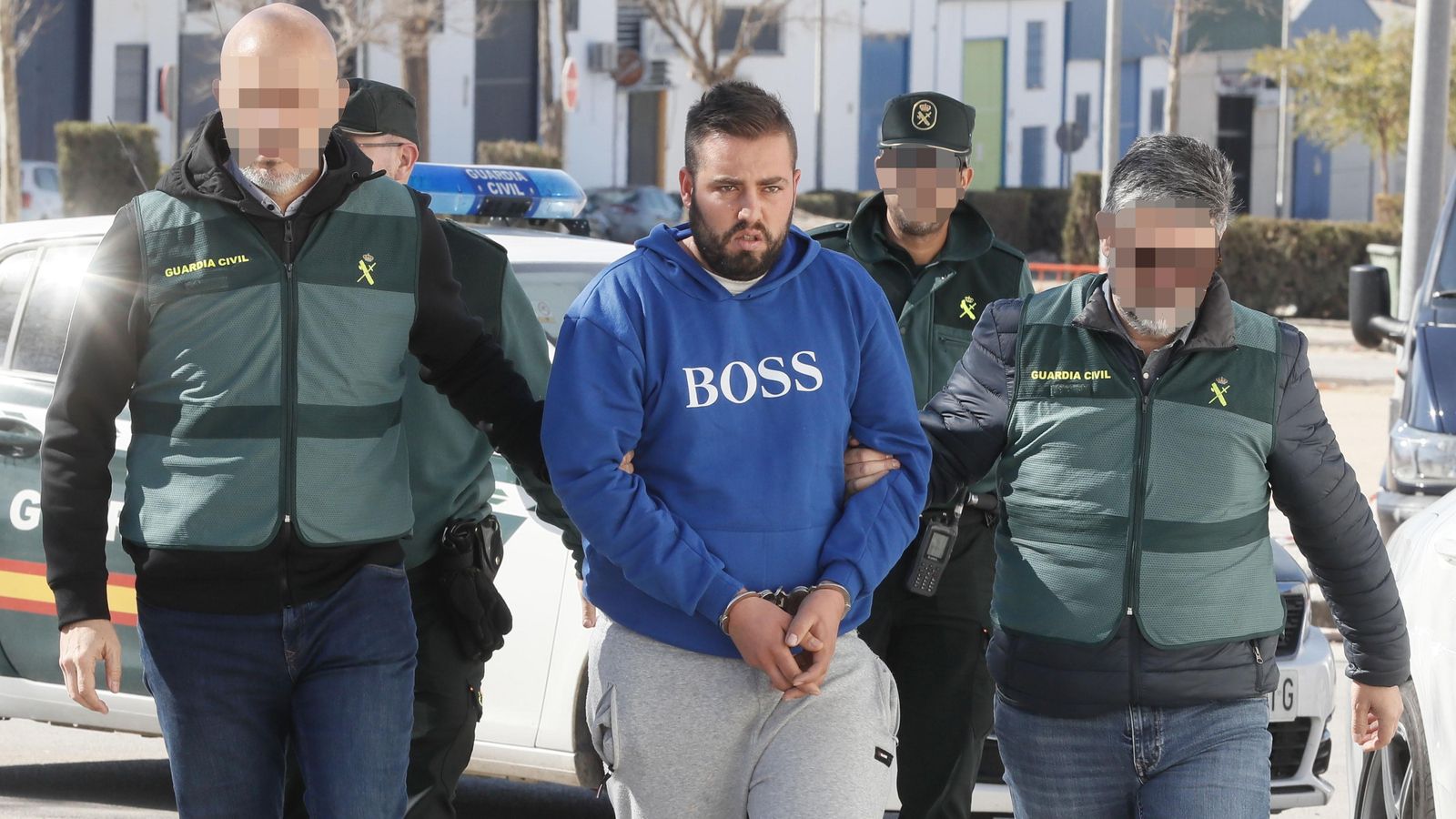 El detenido por el crimen de El Rubio, trasladado a los juzgados de Osuna este miércoles.