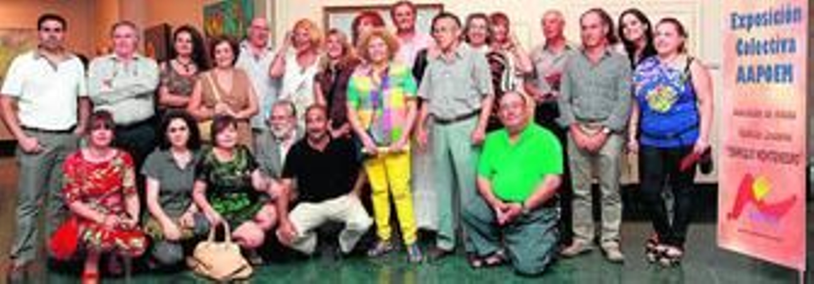 Los artistas de la Asociación Enrique Montenegro, ayer en la inauguración de la exposición en la sala de la Fundación de la Caja Rural del Sur.